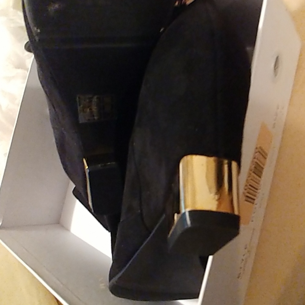 Boots - Picture 5 of 5